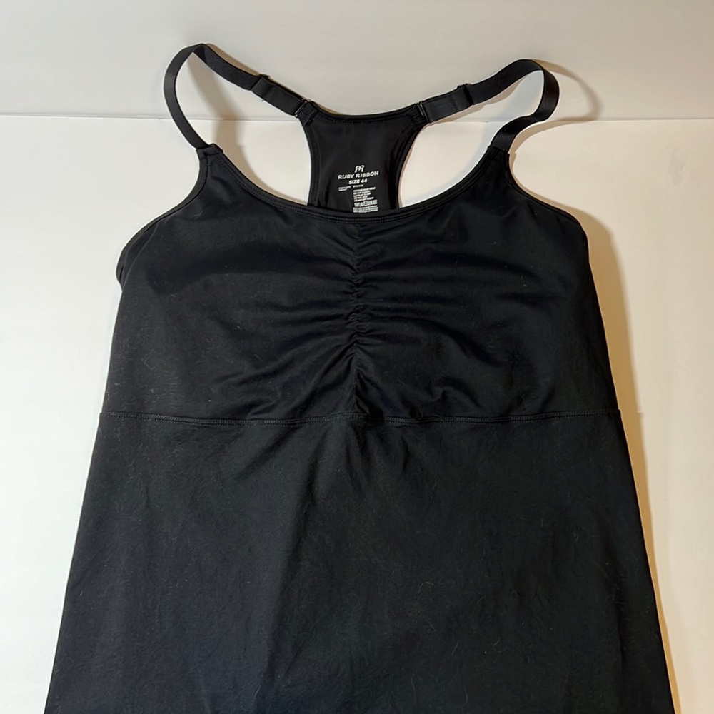 Ruby Ribbon sport tank